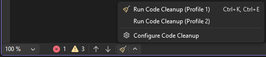 Screenshot che mostra l'icona Pulizia codice e il menu in Visual Studio.